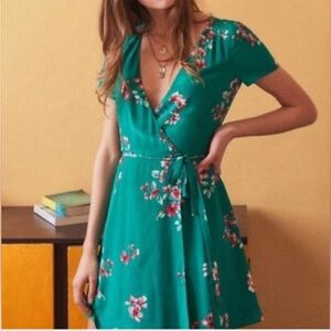 Sezane Anastasia silk green floral wrap dress size 40/ US medium
